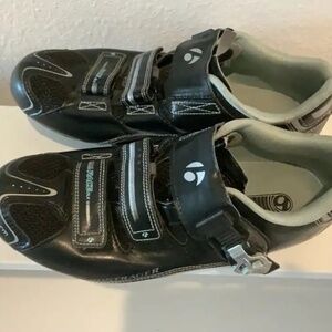 Used- Black Bontrager RXL cycling shoes with  cleats us men’s 10.5